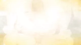 Des têtes blondes bien attrapées clignotent et jouent avec leurs gros seins sucrés.