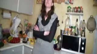 La superbe bombasse Shana Lane se fait éjaculer sur le ventre après une pénétration de chatte torride