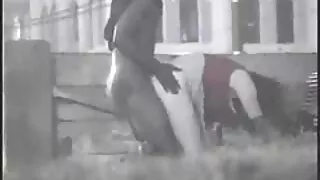 La salope coquine Tereza s'assoit sur le visage et chevauche une bite