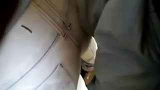 Un mec rapace polit les yeux bruns savoureux de Dana DeArmond