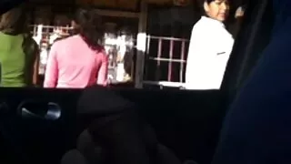La fille mince Serena Sweet se fait baiser la chatte et éjaculer par son nouveau petit ami