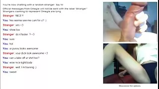 La salope de milf coquine Patricia est séduite et baisée au doigt dans une salle de sport